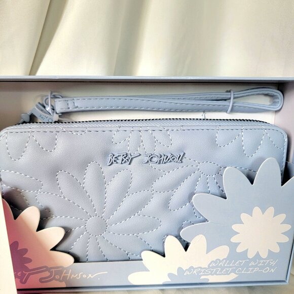 Betsey Johnson Boxed Zip-Around Wallet/Wristlet Clutch – Periwinkle Blue, NWT - Picture 3 of 4